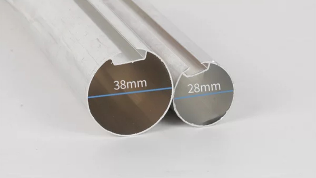 Factory Direct European Simple Office shading and shading Jacquard thickened roller Curtain Fabric Finished Products Factory Direct European Simple Office shading and shading Jacquard thickened roller Curtain Fabric Finished Products