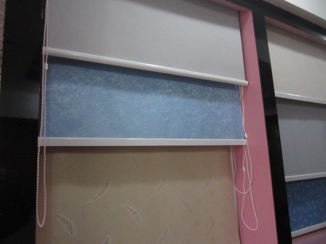 Ultrasonic machine cutting office curtains drawing bead curtain project shutter manufacturers direct Ultrasonic machine cutting office curtains drawing bead curtain project shutter manufacturers direct