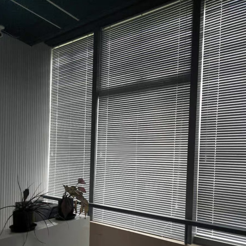 Louver Curtains Aluminum Alloy Rolling Curtain Blackout Curtains Office Louver Curtains Sun-Proof Office Curtains Office Curtain Louver Curtains Aluminum Alloy Rolling Curtain Blackout Curtains Office Louver Curtains Sun-Proof Office Curtains Office Curtain