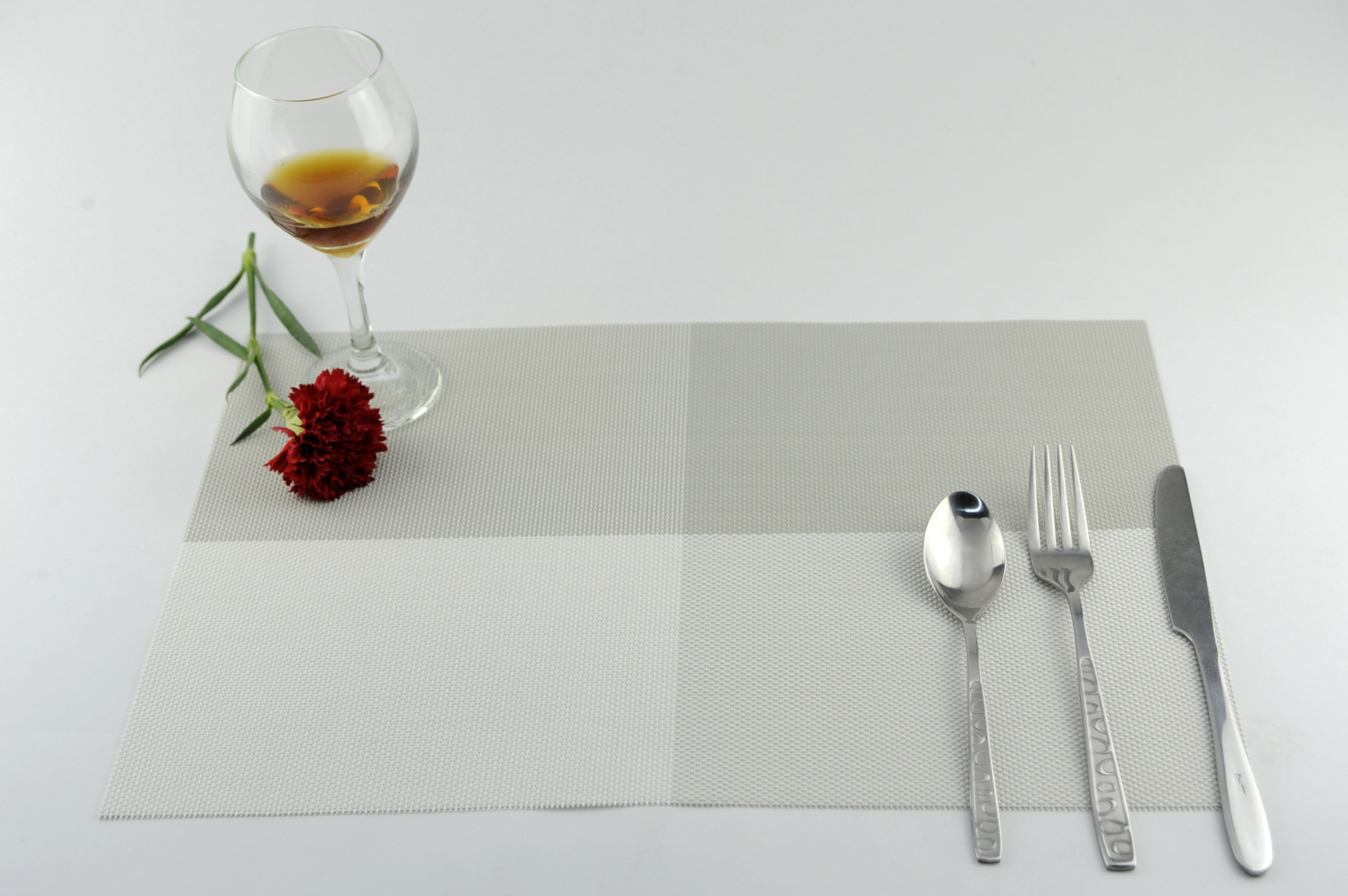 Tian zig-zaggy dining mat PVC western food heat insulation pad Japanese style simple table mat cup pad wholesale a hair Tian zig-zaggy dining mat PVC western food heat insulation pad Japanese style simple table mat cup pad wholesale a hair