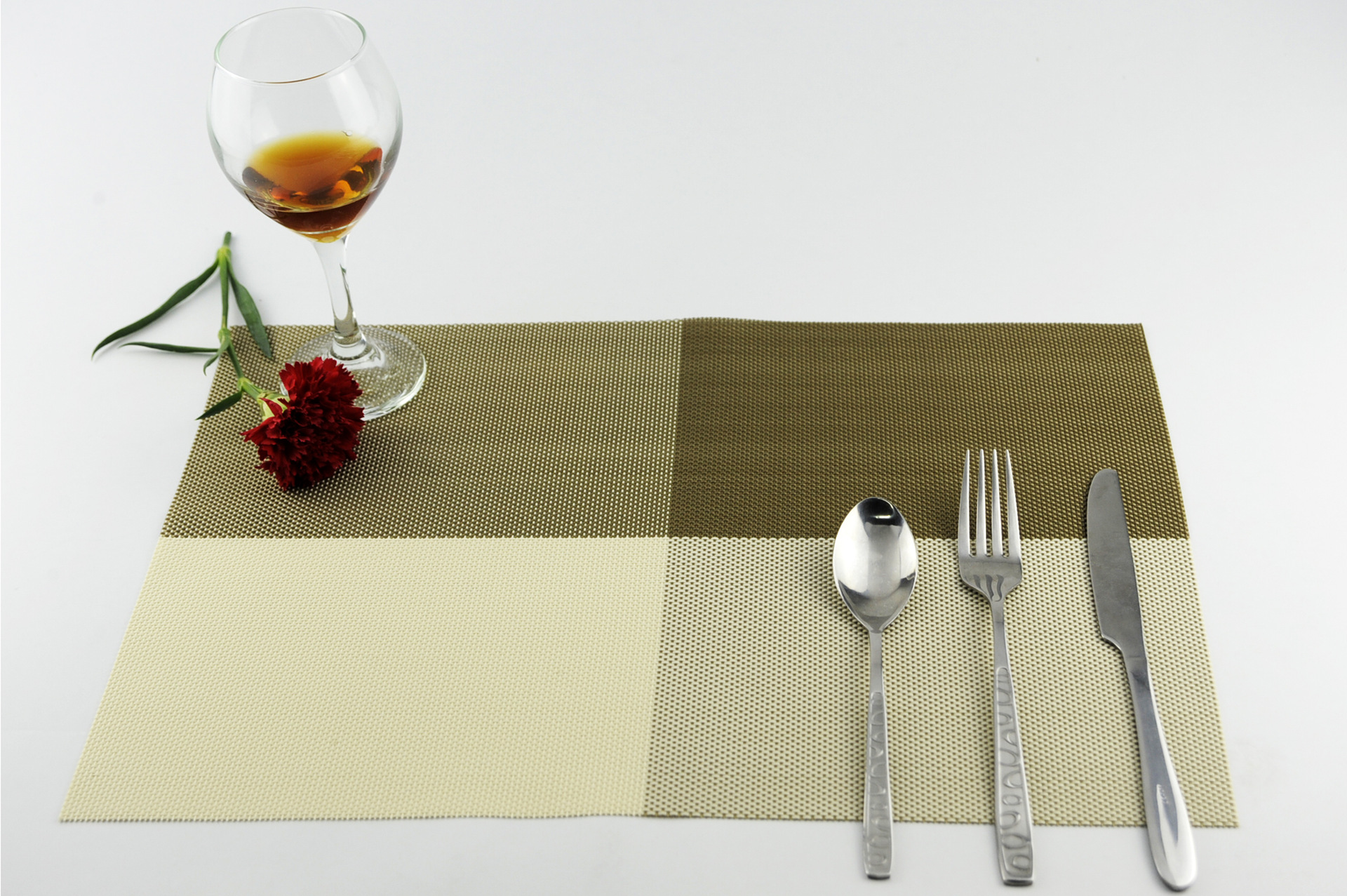 Tian zig-zaggy dining mat PVC western food heat insulation pad Japanese style simple table mat cup pad wholesale a hair Tian zig-zaggy dining mat PVC western food heat insulation pad Japanese style simple table mat cup pad wholesale a hair