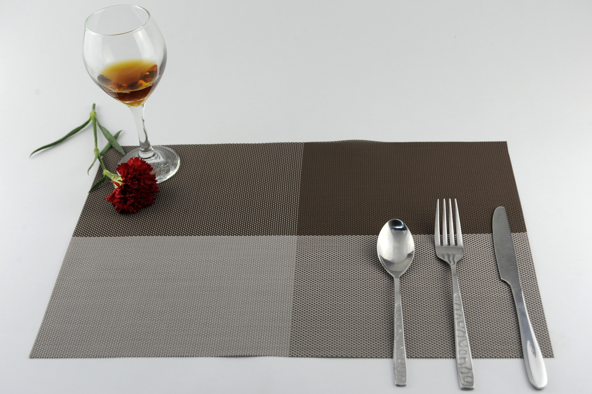 Tian zig-zaggy dining mat PVC western food heat insulation pad Japanese style simple table mat cup pad wholesale a hair Tian zig-zaggy dining mat PVC western food heat insulation pad Japanese style simple table mat cup pad wholesale a hair