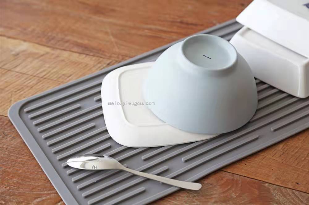 Multi-Function Kitchen Tableware, Silicone Draining Pad, Heat Insulation Pot Mat, Foldable Non-Slip Placemat Multi-Function Kitchen Tableware, Silicone Draining Pad, Heat Insulation Pot Mat, Foldable Non-Slip Placemat