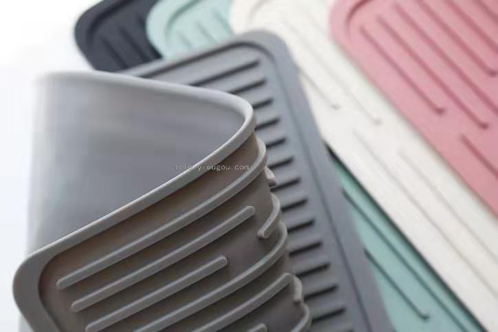 Multi-Function Kitchen Tableware, Silicone Draining Pad, Heat Insulation Pot Mat, Foldable Non-Slip Placemat Multi-Function Kitchen Tableware, Silicone Draining Pad, Heat Insulation Pot Mat, Foldable Non-Slip Placemat
