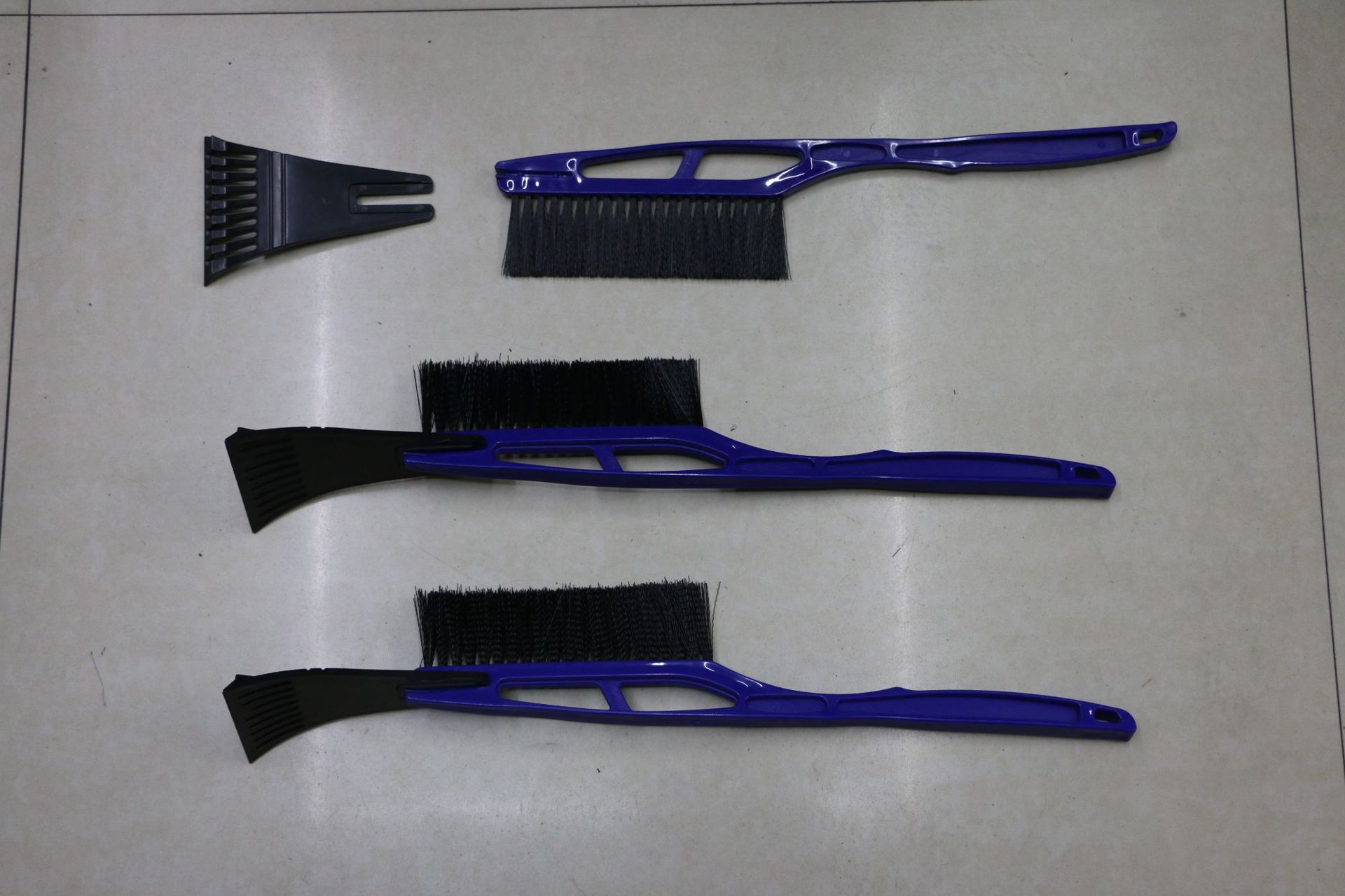 Car Multifunction except Winter Snow Shovel with Brush Snow Removal and Ice Removal Two-in-One Winter Snow Shovel Snow Brush Brush Icing Spatula Car Multifunction except Winter Snow Shovel with Brush Snow Removal and Ice Removal Two-in-One Winter Snow Shovel Snow Brush Brush Icing Spatula