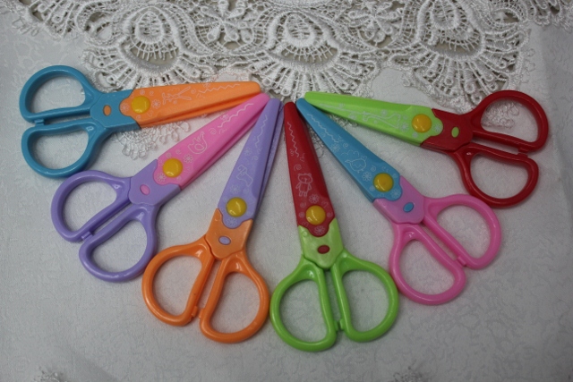 factory direct KAIBO brand plastic lace Apple stationery set of 6 children's safety scissors KB8021