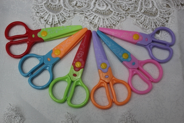 factory direct KAIBO brand plastic lace Apple stationery set of 6 children's safety scissors KB8021