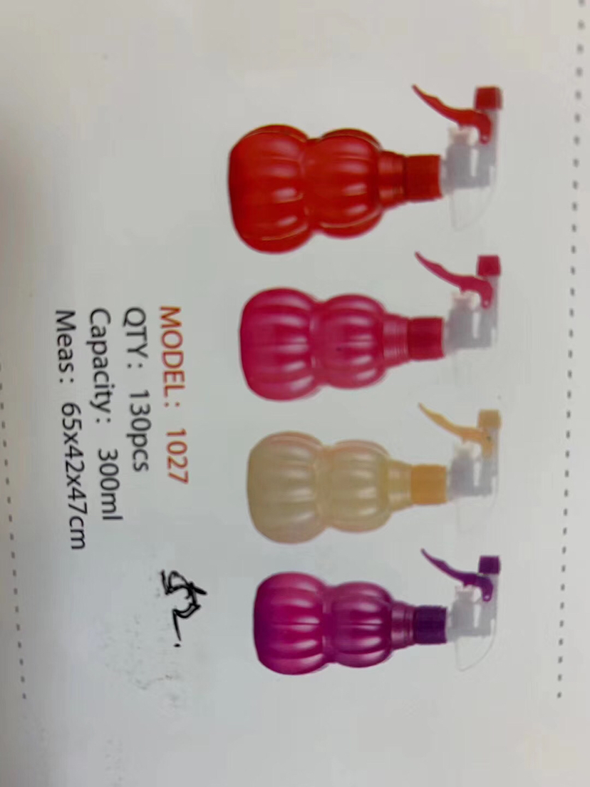 Plastic sprayer hand clasp pearlescent spray bottle