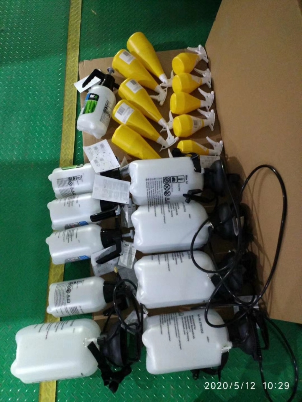 The Sprayer plastic Sprayer 5 l water bottle air pressure Sprayer garden Sprayer garden watering flowers The Sprayer plastic Sprayer 5 l water bottle air pressure Sprayer garden Sprayer garden watering flowers