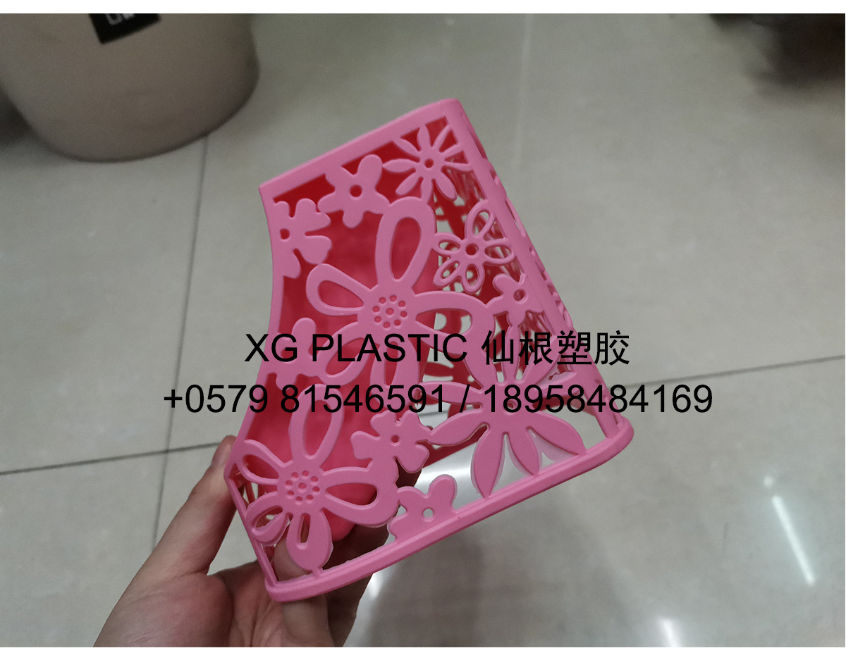 new arrival cheap price plastic toilet brush set flower hollow out design wc brush with base rectangular cleaning tool new arrival cheap price plastic toilet brush set flower hollow out design wc brush with base rectangular cleaning tool