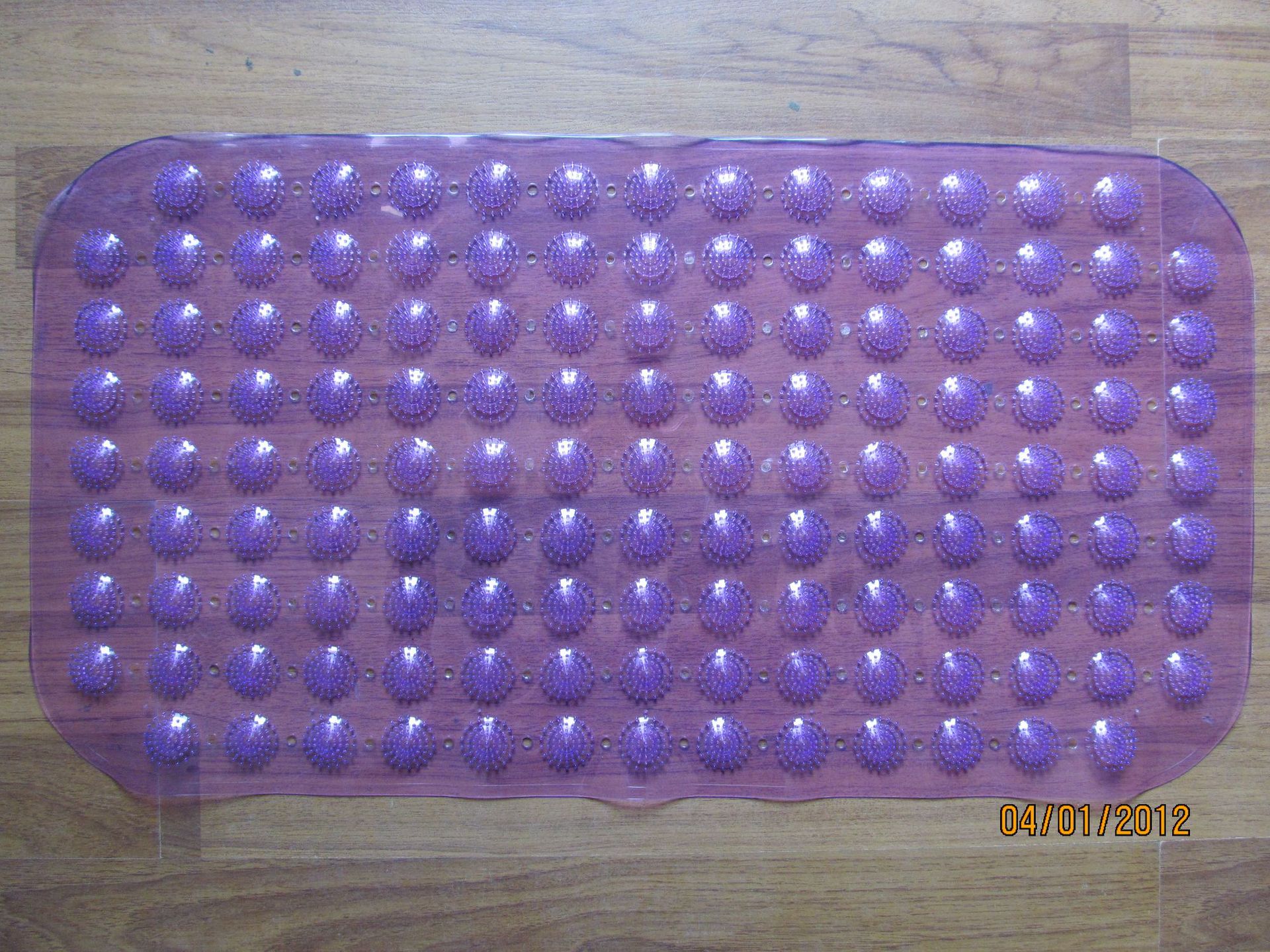 Non-slip mat bathroom shower bath pad with suction cup through color square point bead massage non-slip mat wholesale