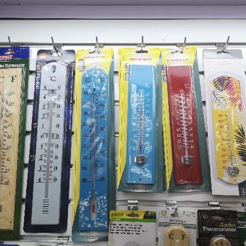 Thermometer of iron sheet inside and outside Thermometer of kerosene Thermometer garden Thermometer Thermometer of iron sheet inside and outside Thermometer of kerosene Thermometer garden Thermometer