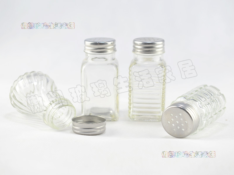 Kitchen writing glass seasoning box seasoning pot glass salt pot with hole cover seasoning bottle seasoning box seasoning pot