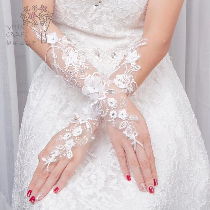 Elia Korean bride gloves wedding gown with lace embroidered mittens. Elia Korean bride gloves wedding gown with lace embroidered mittens.