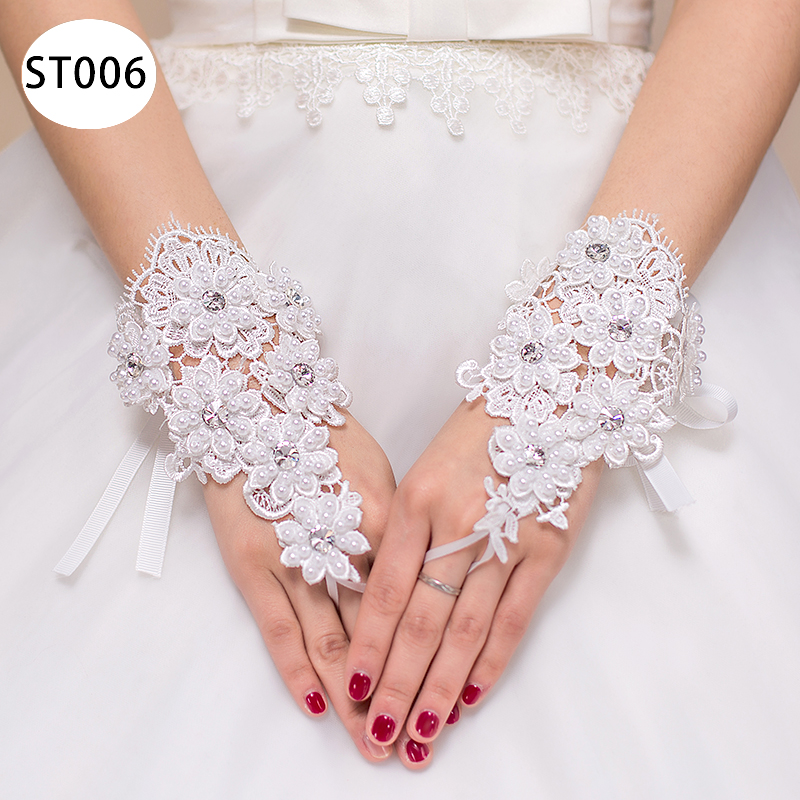 New Strap Gloves Short Fingerless Hook Open Finger Lace Sequins Flower Red Red Bridal Wedding Dress Toast Clothing New Strap Gloves Short Fingerless Hook Open Finger Lace Sequins Flower Red Red Bridal Wedding Dress Toast Clothing