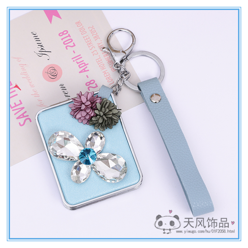 Pendant cute Creative small square mirror keychain Cartoon Car Ladies' wedding handbag Pendant ant ant ant ant ant ant Ant Pendant