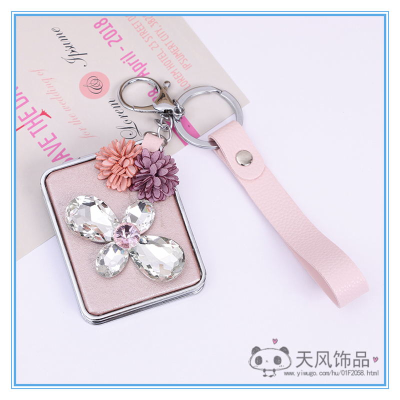 Pendant cute Creative small square mirror keychain Cartoon Car Ladies' wedding handbag Pendant ant ant ant ant ant ant Ant Pendant