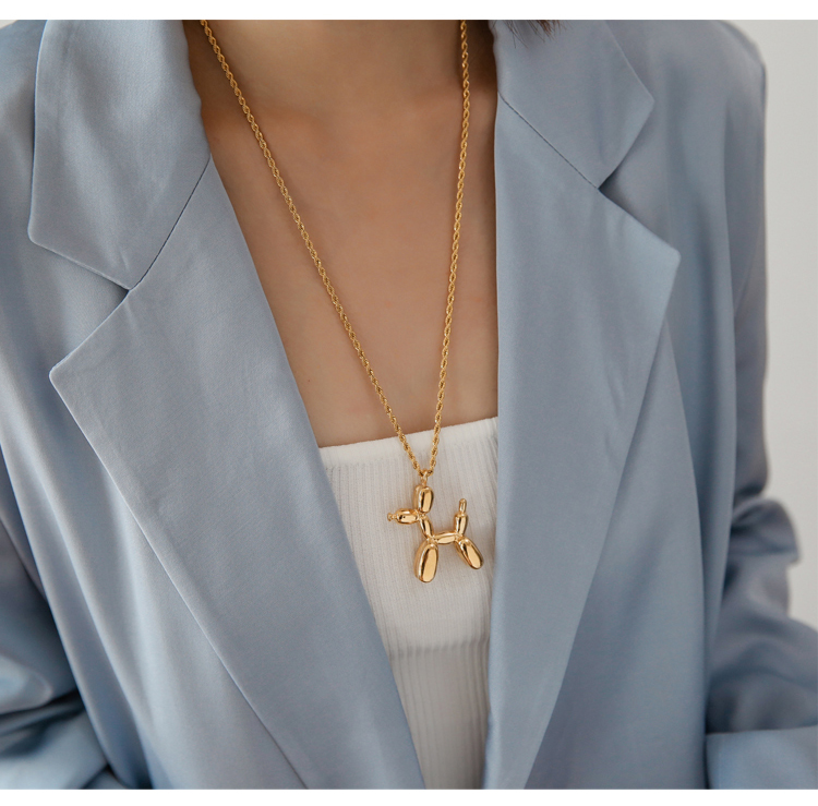 European and American Retro Balloon Dog Long Necklace Sweater Chain Hip Hop Cool Fashion Online Red Fashion Minimalist Design Does Not Fade
