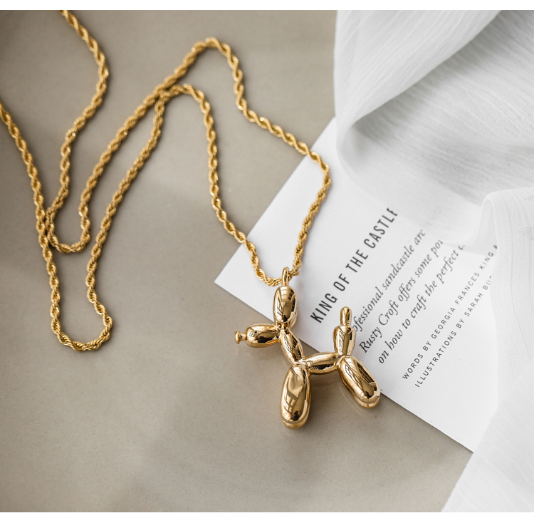 European and American Retro Balloon Dog Long Necklace Sweater Chain Hip Hop Cool Fashion Online Red Fashion Minimalist Design Does Not Fade