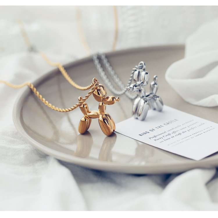 European and American Retro Balloon Dog Long Necklace Sweater Chain Hip Hop Cool Fashion Online Red Fashion Minimalist Design Does Not Fade