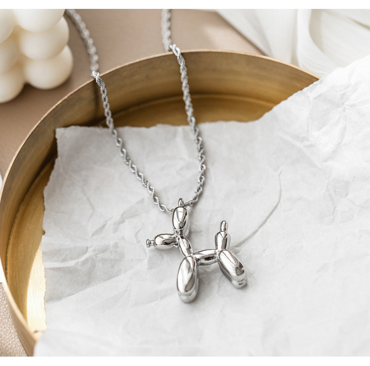 European and American Retro Balloon Dog Long Necklace Sweater Chain Hip Hop Cool Fashion Online Red Fashion Minimalist Design Does Not Fade