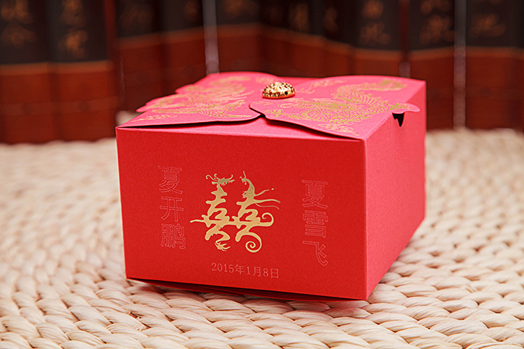 Appearance patent high-grade wedding candy box wholesale customized longfeng three-dimensional creative candy box number