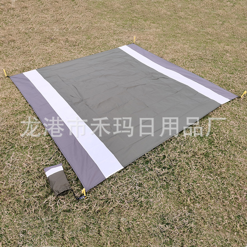 Outdoor Camping Nylon Pocket Picnic Mat Portable Folding Waterproof and Moisture-Proof Liner Polyester Checked Cloth Beach Mat Outdoor Camping Nylon Pocket Picnic Mat Portable Folding Waterproof and Moisture-Proof Liner Polyester Checked Cloth Beach Mat