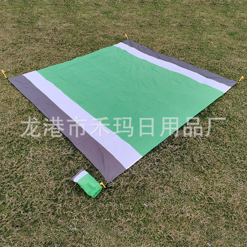 Outdoor Camping Nylon Pocket Picnic Mat Portable Folding Waterproof and Moisture-Proof Liner Polyester Checked Cloth Beach Mat Outdoor Camping Nylon Pocket Picnic Mat Portable Folding Waterproof and Moisture-Proof Liner Polyester Checked Cloth Beach Mat