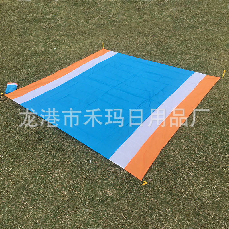 Outdoor Camping Nylon Pocket Picnic Mat Portable Folding Waterproof and Moisture-Proof Liner Polyester Checked Cloth Beach Mat Outdoor Camping Nylon Pocket Picnic Mat Portable Folding Waterproof and Moisture-Proof Liner Polyester Checked Cloth Beach Mat