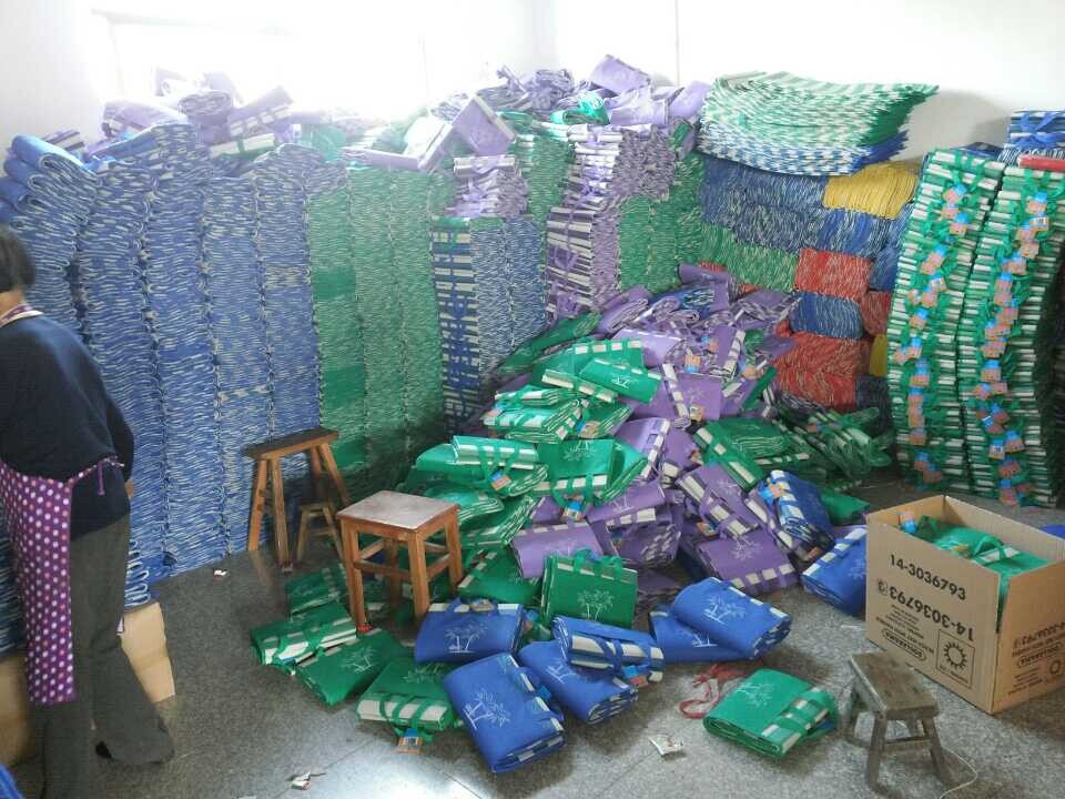 The mat Beach, the outdoor pp tube, the mat Beach, the anti-damp mat The mat Beach, the outdoor pp tube, the mat Beach, the anti-damp mat