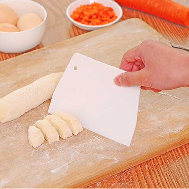 Trapezoid Dough Scraper Baking Tool Plastic Scraper Scraper Butter Scraper Plastic Scraper Surface Ball Cutting