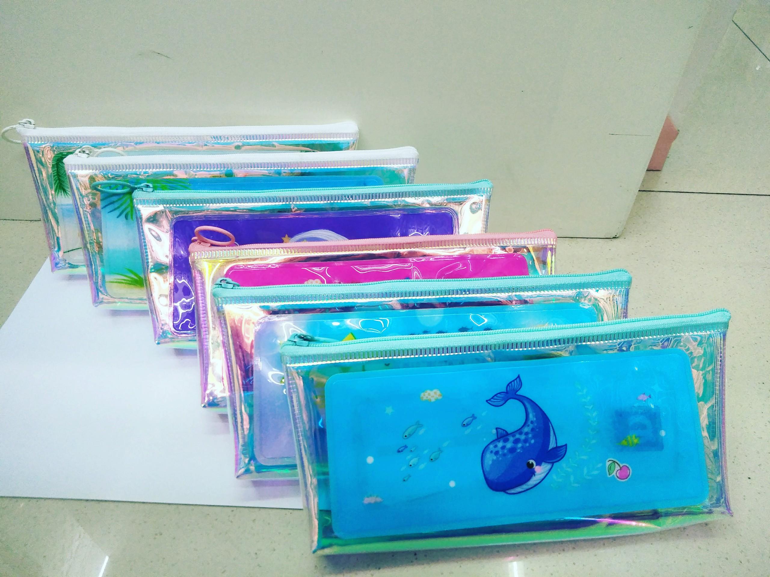 New Creative Laser with Light Pencil Case Cute Refreshing Luminous Flashing Light Pencil Box Primary School Stationery Box