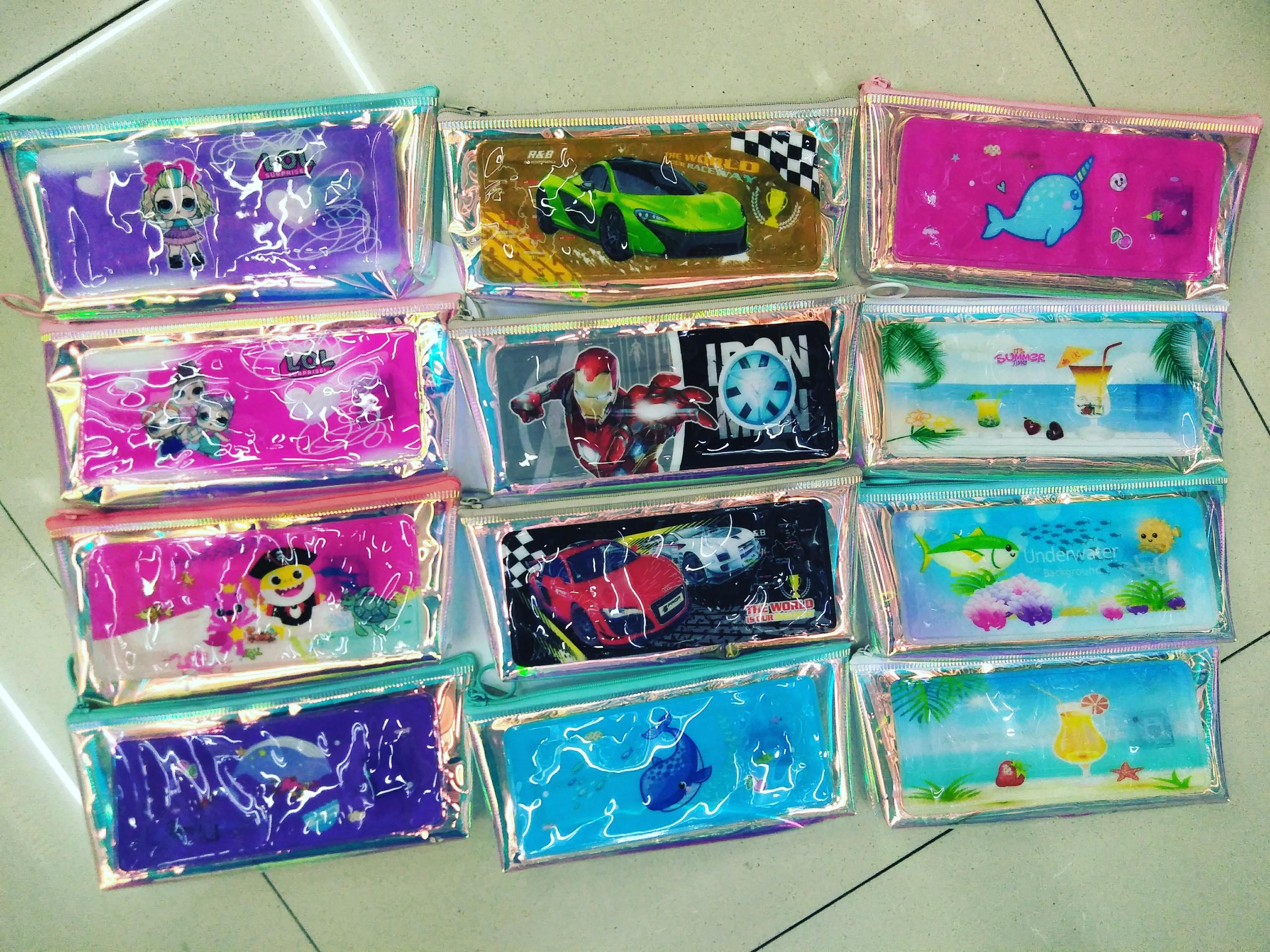 New Creative Laser with Light Pencil Case Cute Refreshing Luminous Flashing Light Pencil Box Primary School Stationery Box