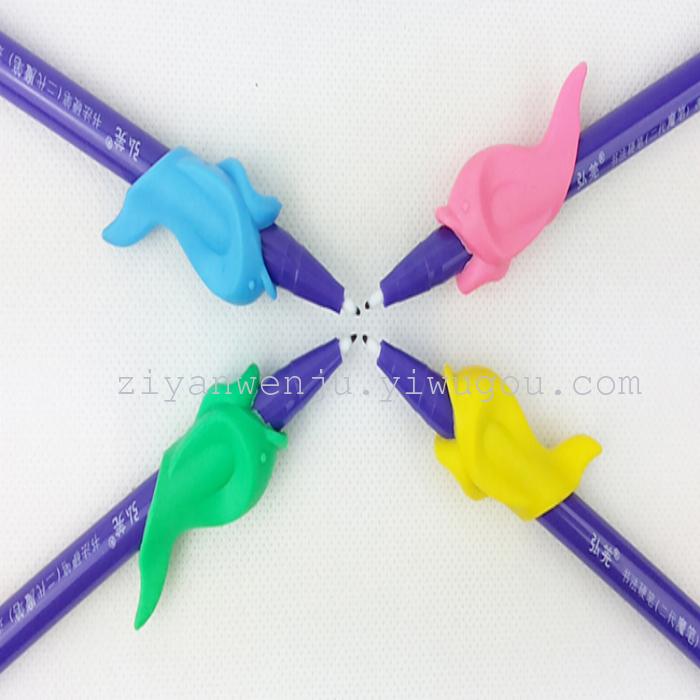 High Quality Silicone Various Styles Pencil Grip Pencil Case Children and Students Universal Pencil Grip Wholesale