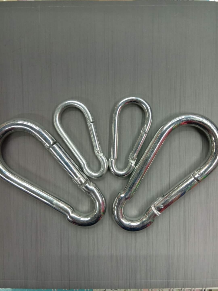 Supply safety spring hook stainless steel spring hook mountaineering buckle, 7 * 70 link ring can be ordered from stock
