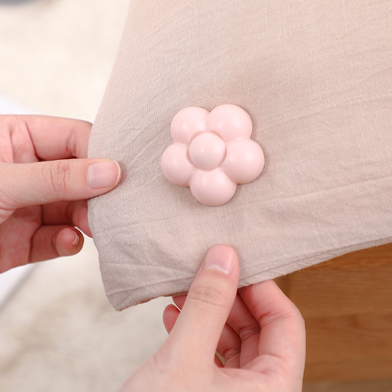 Safety seamless quilt cover corner-running buckle bed sheet buckle magic device