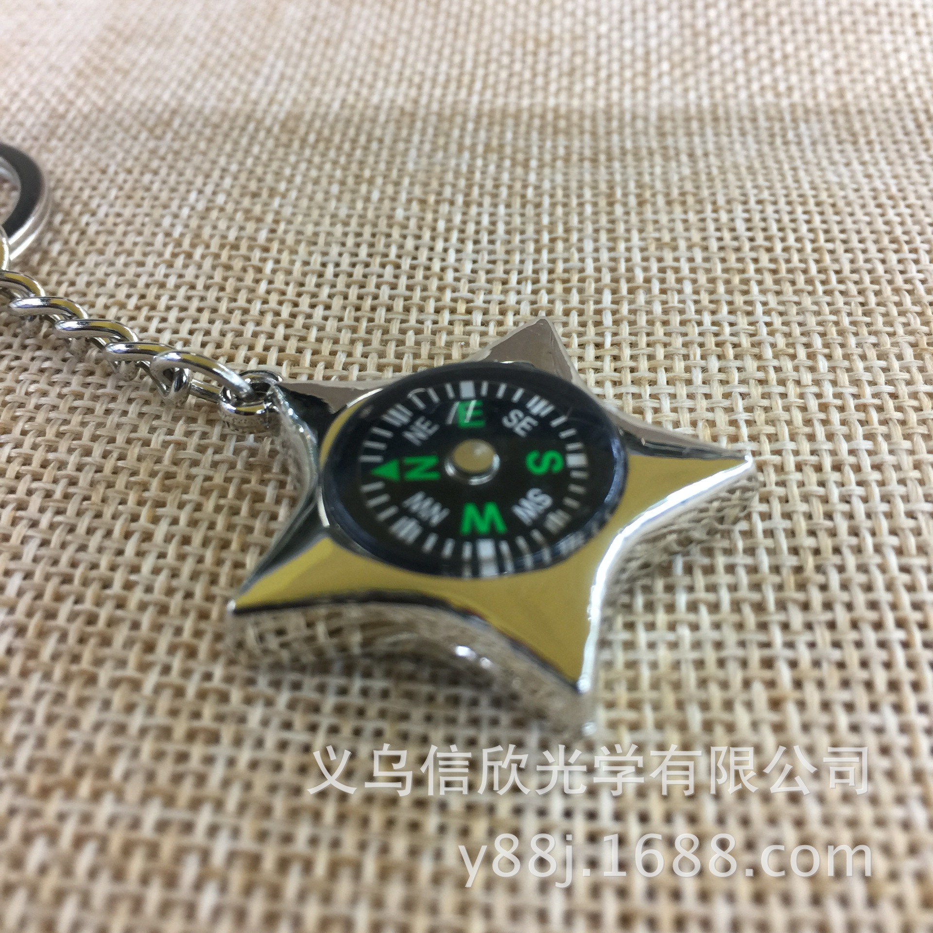 New Five-Pointed Star Metal Keychains Compass Gift Key Chain Compass New Five-Pointed Star Metal Keychains Compass Gift Key Chain Compass