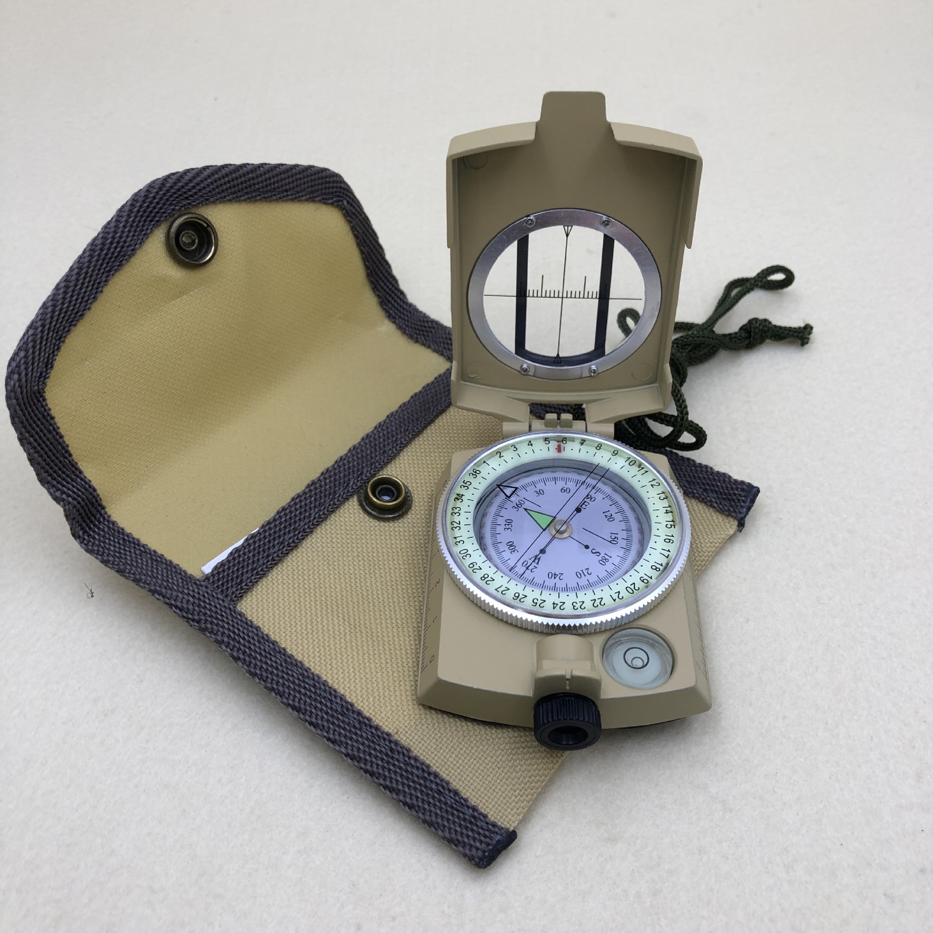 Multifunctional Gift Compass High Quality Metal High Progress Compass Fashion Outdoor Camping Supplies Hot Sale Multifunctional Gift Compass High Quality Metal High Progress Compass Fashion Outdoor Camping Supplies Hot Sale