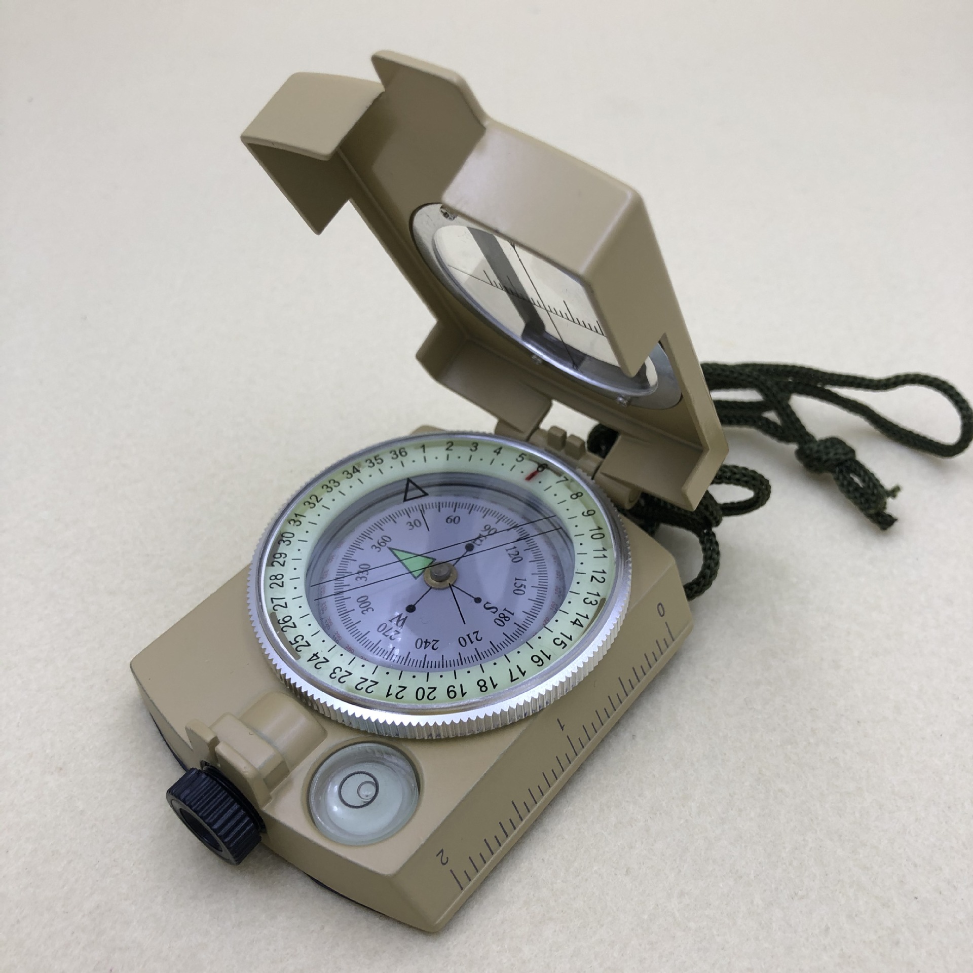 Multifunctional Gift Compass High Quality Metal High Progress Compass Fashion Outdoor Camping Supplies Hot Sale Multifunctional Gift Compass High Quality Metal High Progress Compass Fashion Outdoor Camping Supplies Hot Sale