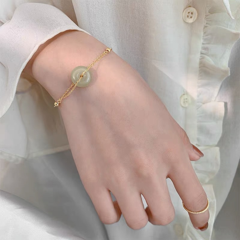 Round Hetian Jade Safety Buckle Bracelet Sweet Pull Design Light Luxury High-End Sense Vintage Court Style Female Bracelet
