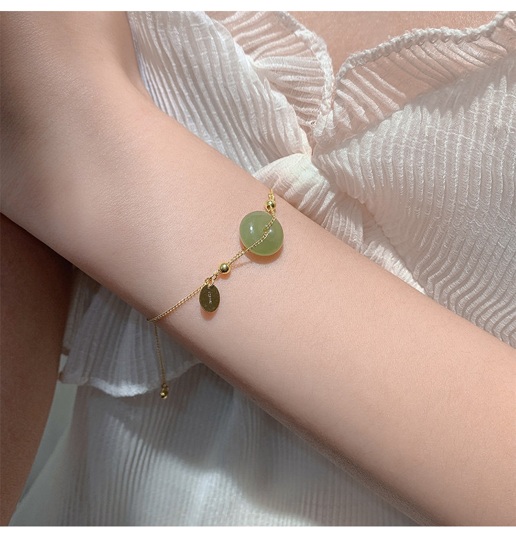 Round Hetian Jade Safety Buckle Bracelet Sweet Pull Design Light Luxury High-End Sense Vintage Court Style Female Bracelet