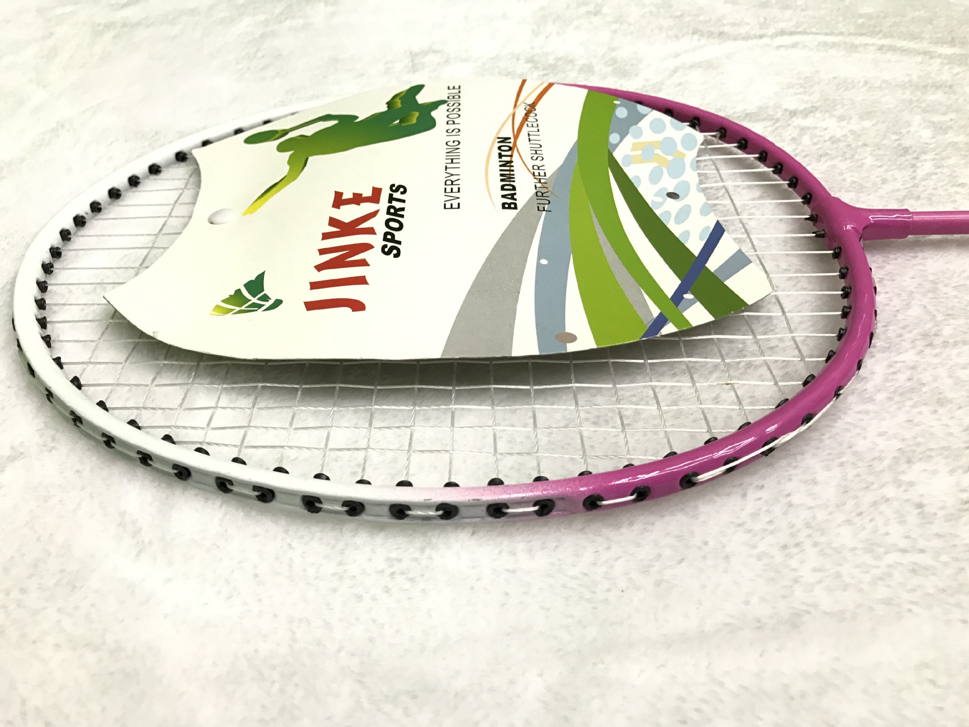 The factory direct selling JINKE-301 badminton rackets 2 pieces to take super light alloy competition training. The factory direct selling JINKE-301 badminton rackets 2 pieces to take super light alloy competition training.