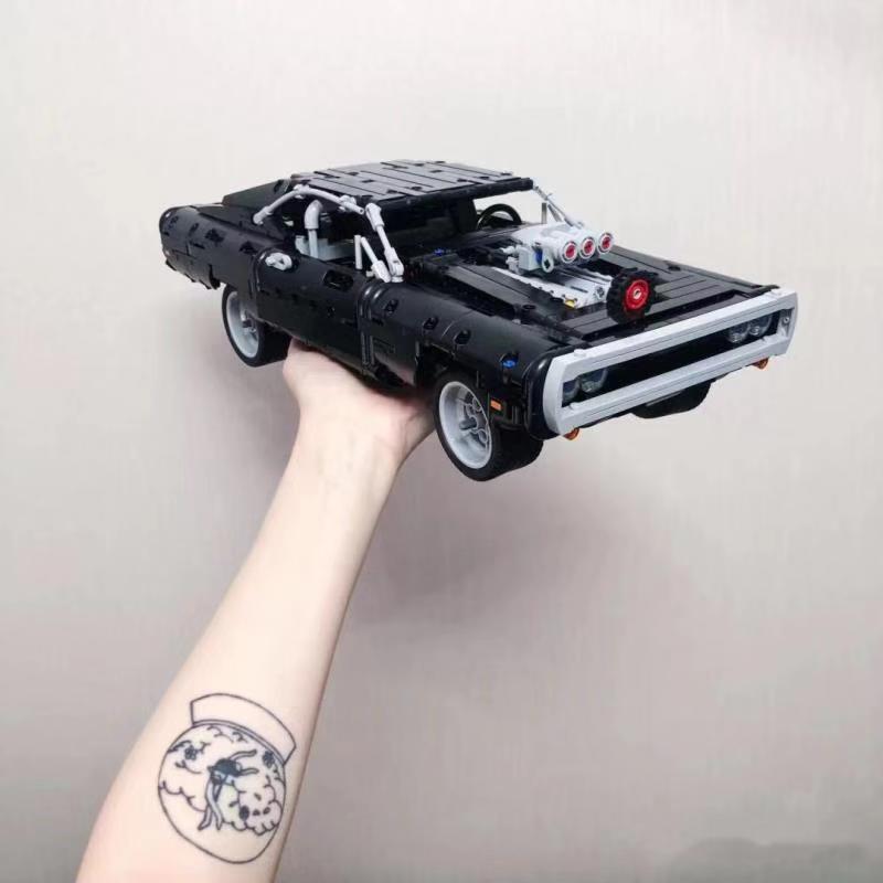 The new technology is compatible with 42111 Dodge War Horse Children&#039;s Puzzle Model Toy 180139
