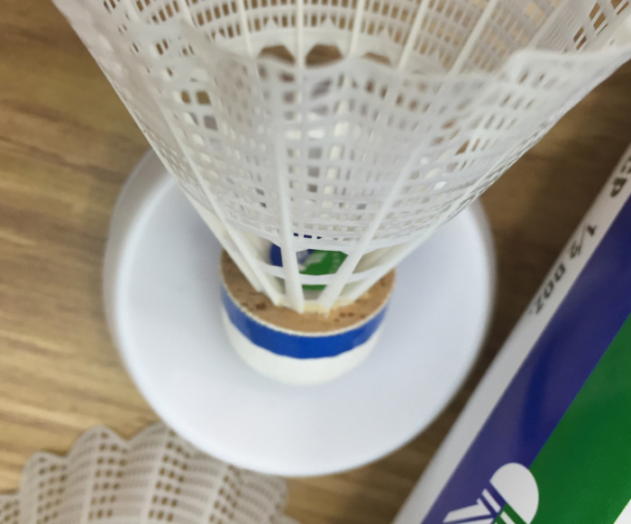 cork ball end of nylon ball - grade nylon ball to practice the ball can not be bad badminton