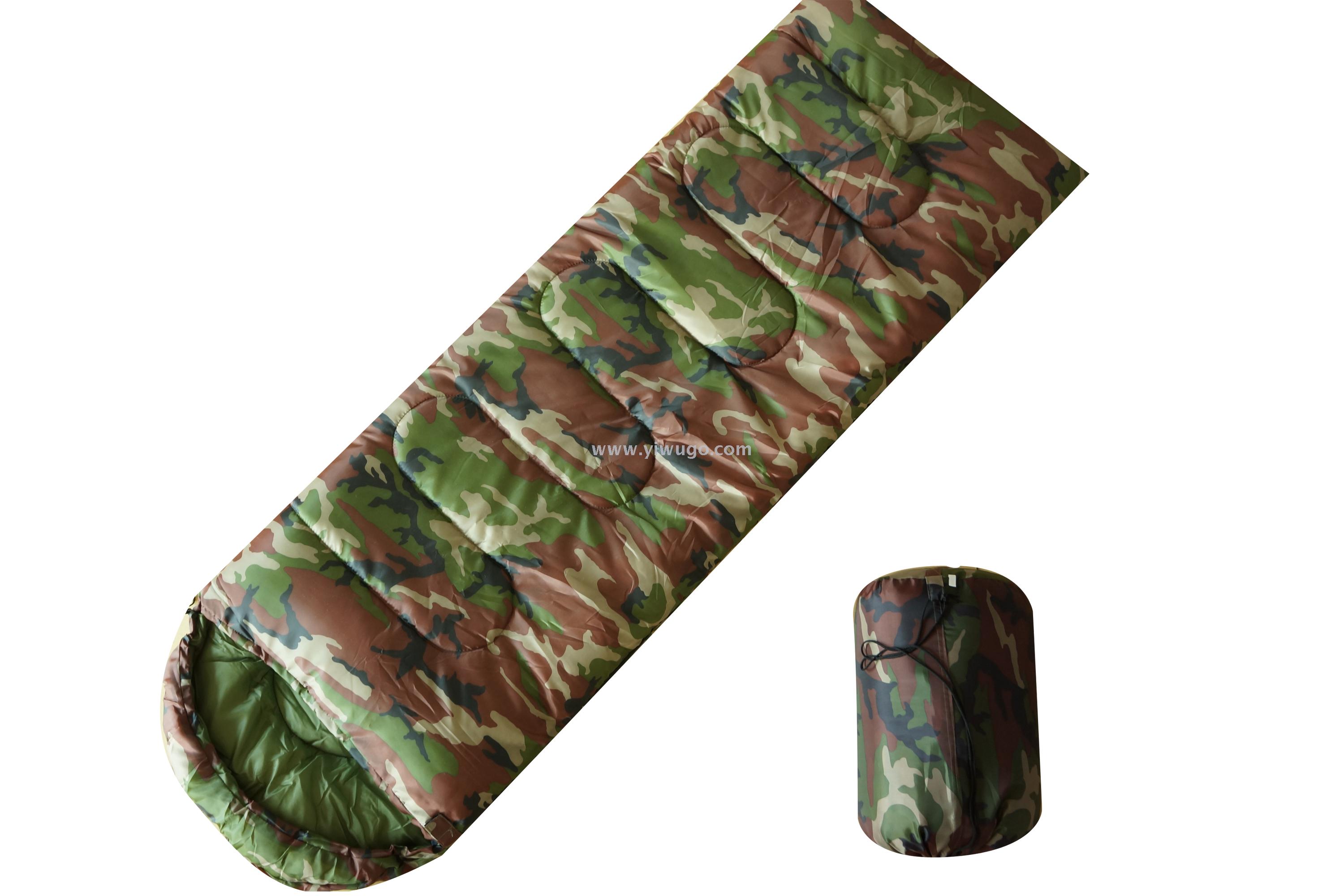 Winter portable satchel bag 1.8KG winter portable satchel bag adult camouflage printed envelope with a hat sleeping bag