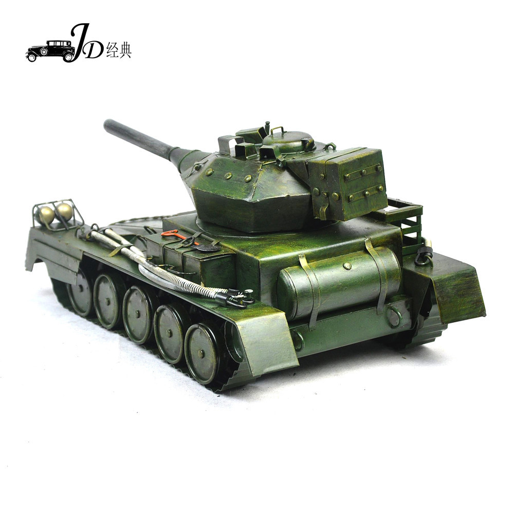 Vintage iron art car model world war ii tank photography props home birthday gift cafe bar decoration.