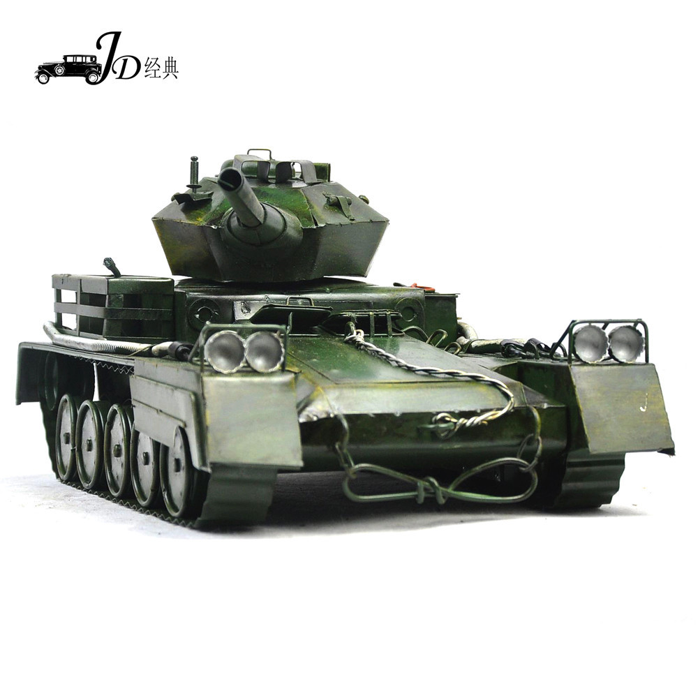 Vintage iron art car model world war ii tank photography props home birthday gift cafe bar decoration.