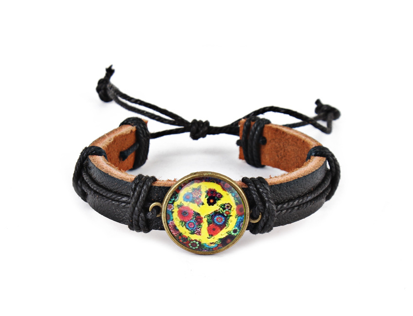 The latest European and American peace anti-war logo leather bracelet hand-woven personalized bracelet diy jewelry. The latest European and American peace anti-war logo leather bracelet hand-woven personalized bracelet diy jewelry.