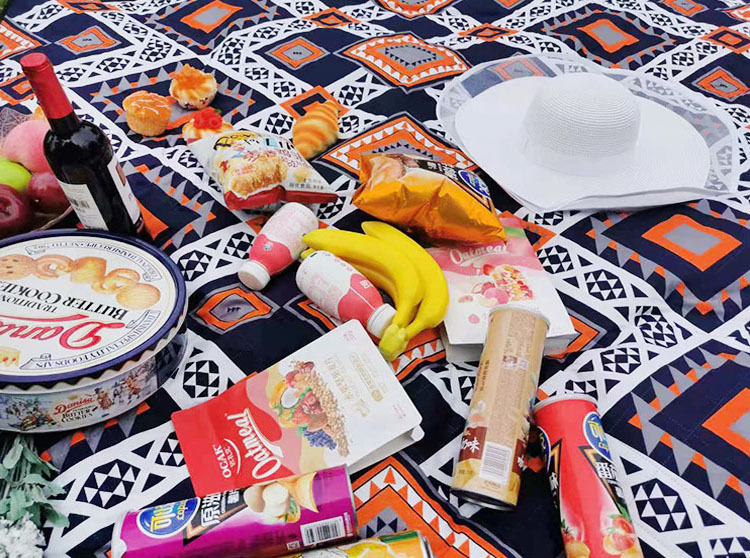 Machine Wash Picnic Mat Brushed Moisture-Proof Mat Waterproof Mat Camping Mat Picnic Blanket Beach Mat Outdoor Floor Mat Supplies
