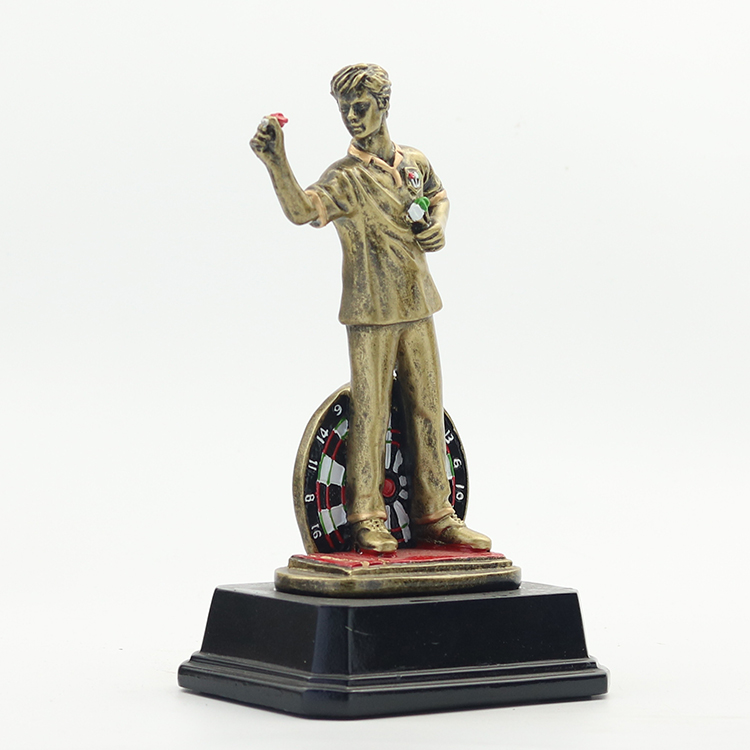 New resin darts trophy man trophy metal MEDALS custom factory direct selling crafts 3377 New resin darts trophy man trophy metal MEDALS custom factory direct selling crafts 3377